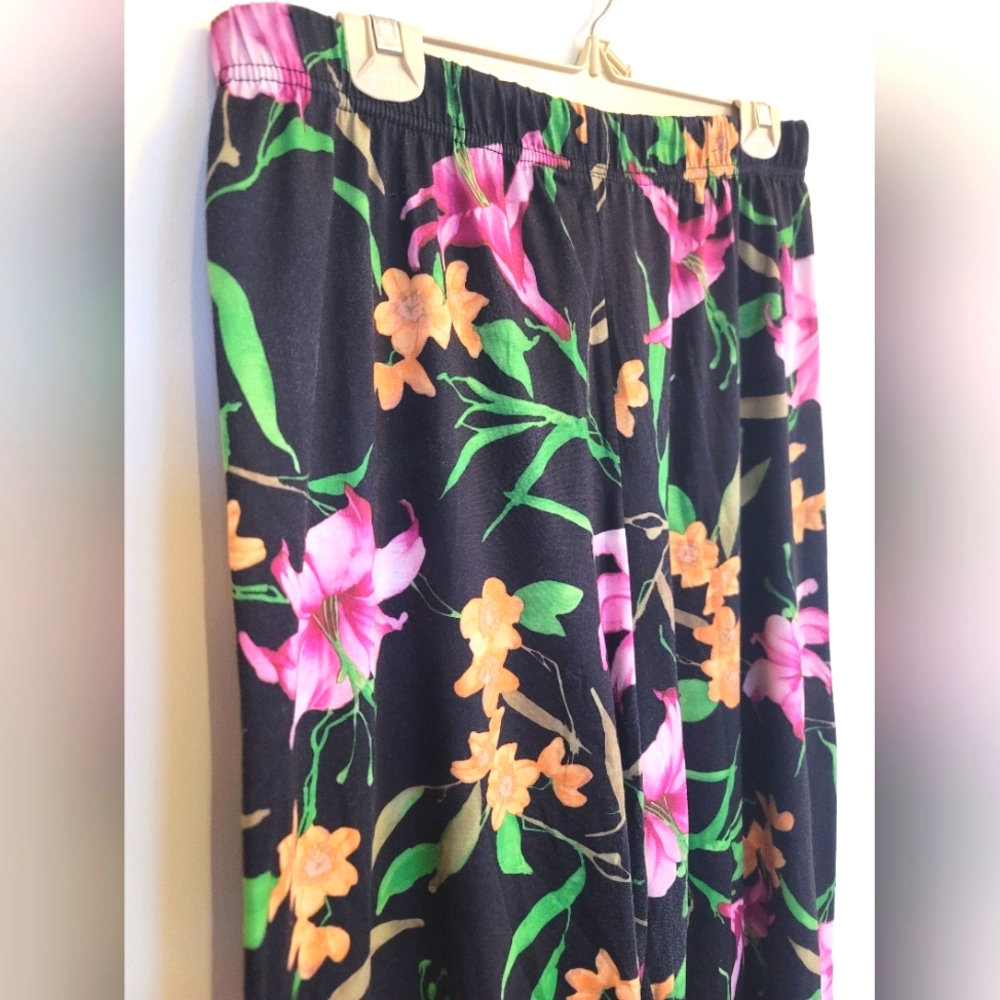 Floral Pants - Picture 3 of 7
